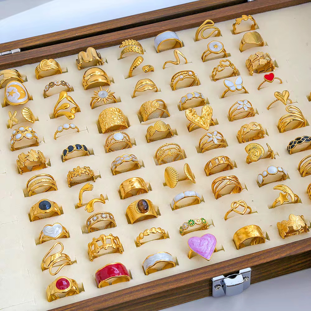 Bijoux fantaisie et chevalière homme en or massif 