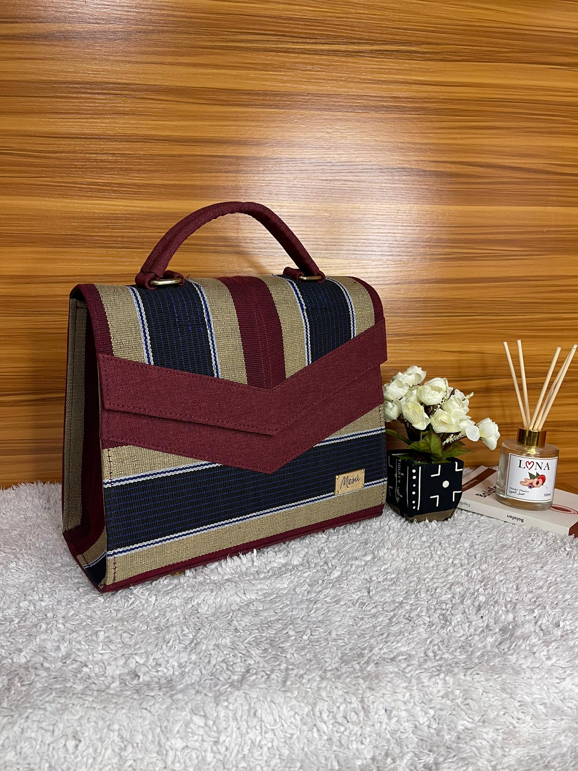 Codé couleur bordeau - Photo 1